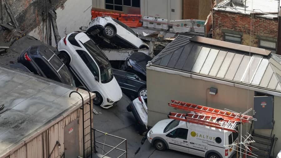 derrumbe de estacionamiento en manhattan...-min