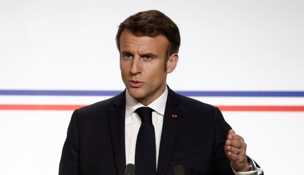 emanuel macron-min