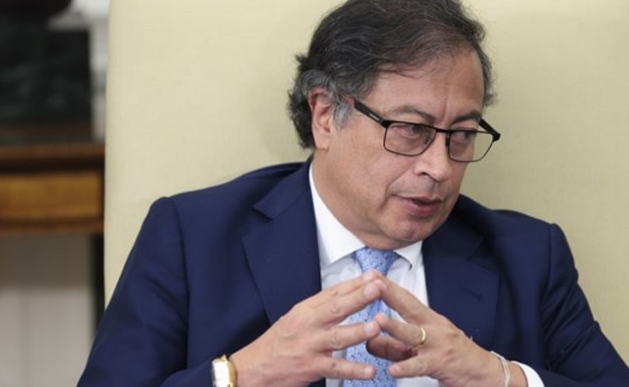 gustavo petro-min