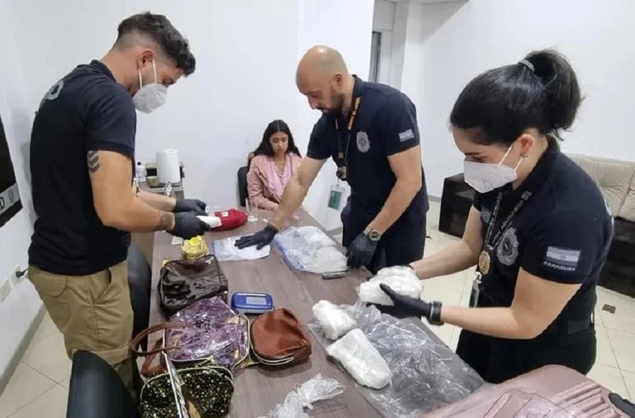 Detienen-a-mexicana-con-metanfetamina...-min