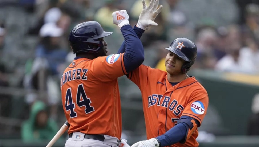 astros conectan 7 jonrones..-min