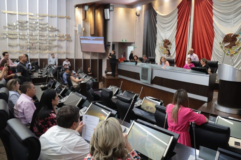lirio regresa a la camara de diputdos
