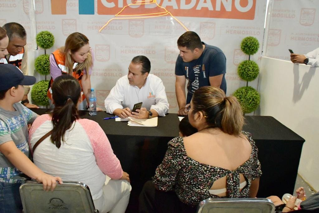 Acerca Ayuntamiento servicos a la colonia La Caridad-min