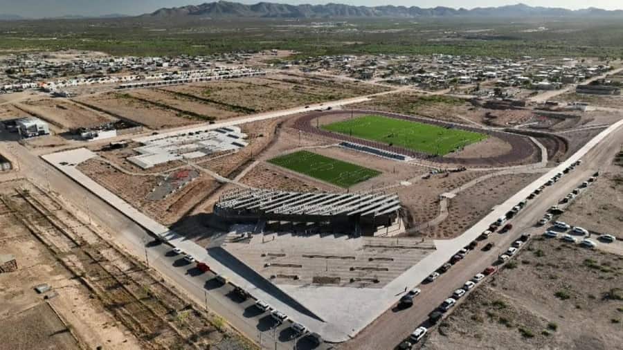 Alfonso-Durazo.unidad deportiva en APSON..-min