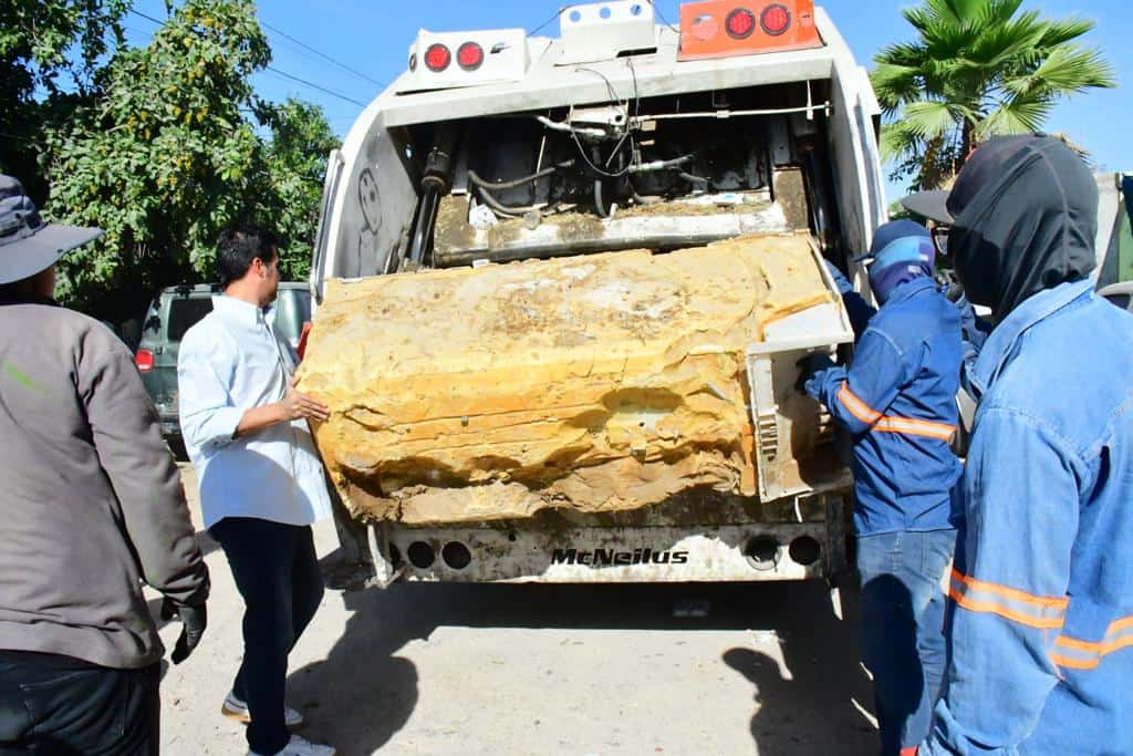 Aplica Ayuntamiento el descacharre en la colonia Internacional (3)-min