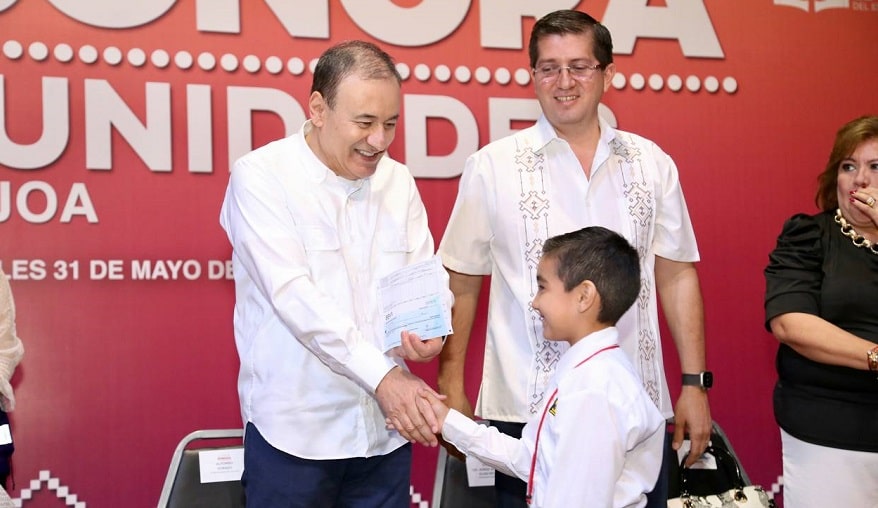 El apoyo con becas a nuestros estudiantes en Sonora-min
