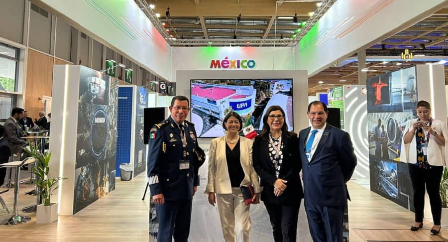 Feria mundial aeroespacial...-min