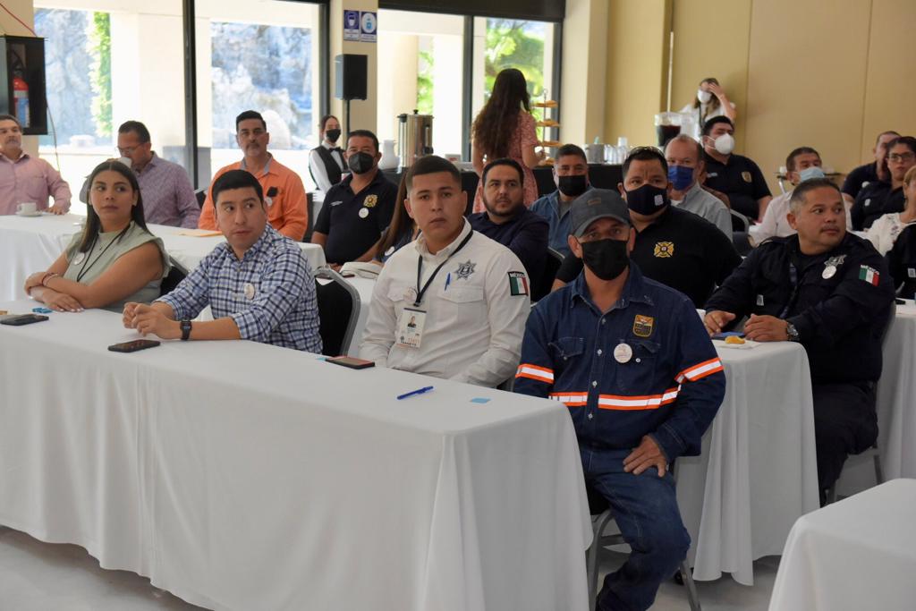 Personal municipal cumple con transparencia-min