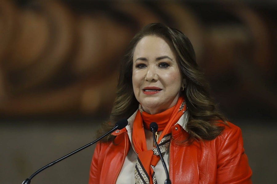 Yasmín Esquivel sale limpia-min