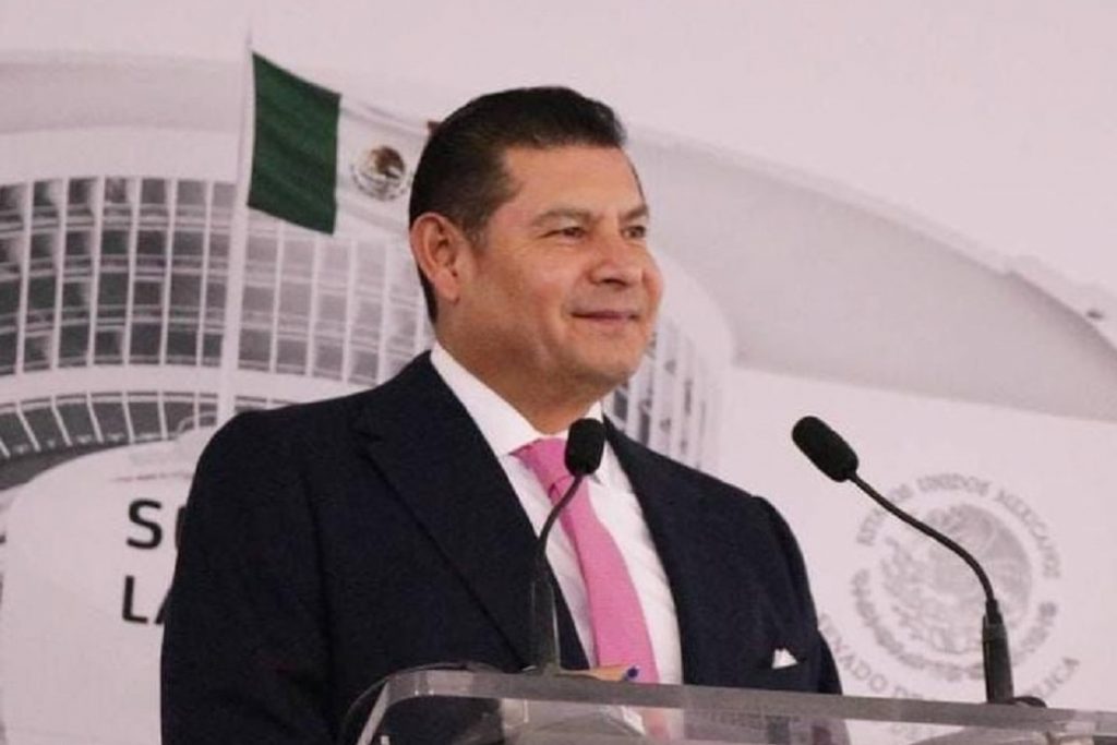 alejandro armenta-puebla...-min