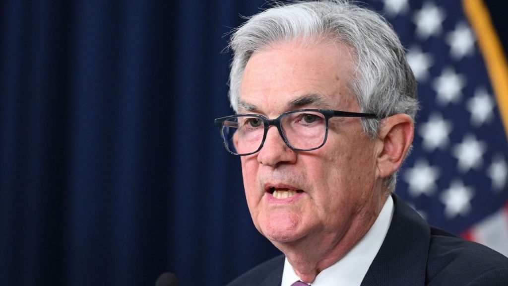 fed-hace-una-pausa-y-mantiene-estables-sus-tasas-de-interes-min
