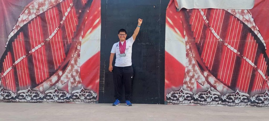 gana alumno de Cecyte Sonora cuatro medallas de oro en paranatación2-min