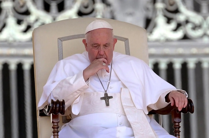 papa-francisco-hernia..-min