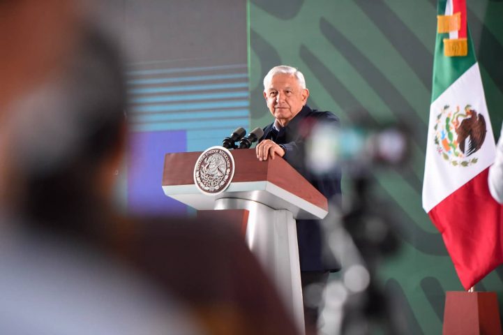 Lopez Obrador-Conferencia en Nayarit-min