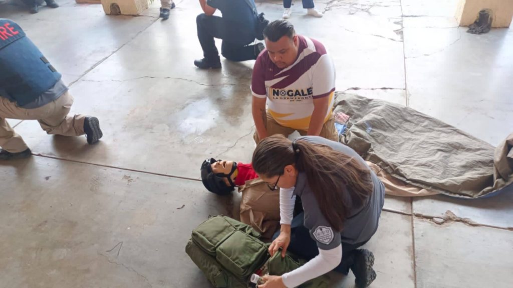 capacitan a paramedicos del instituto del deporte-min
