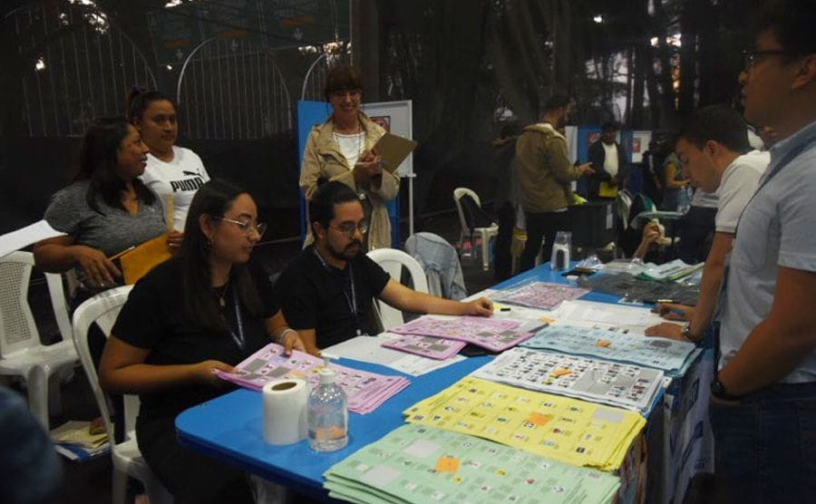 conteo-papeletas-electorales-2023-guatemala-min