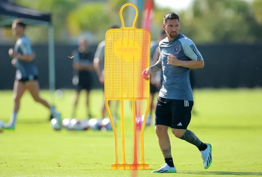 messi-entrena...-min
