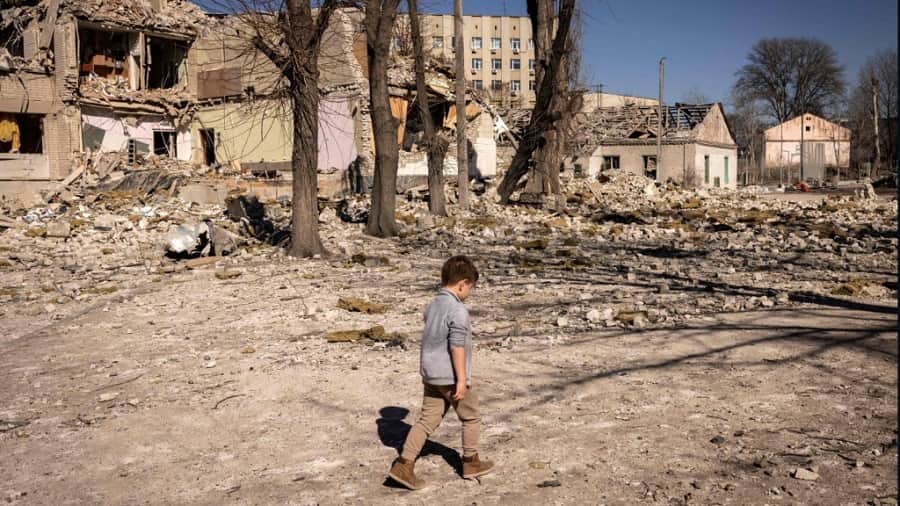 niños en la guerra..-min