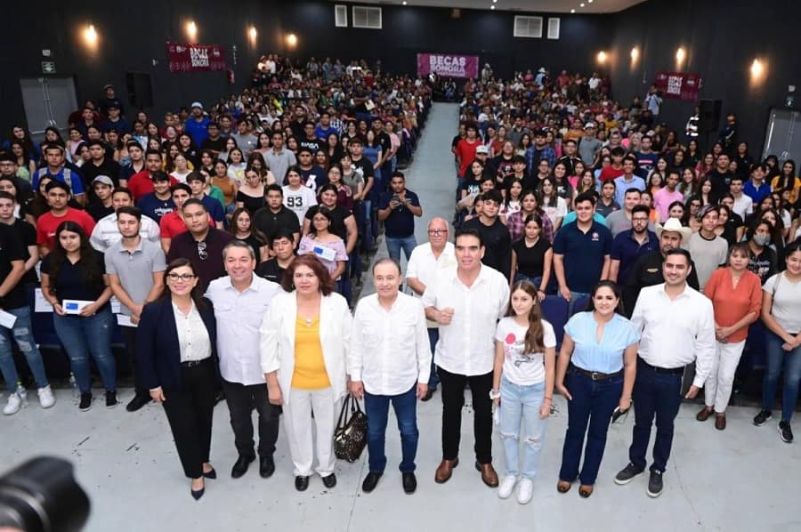 Becas y nuevas obras en Moctezuma y Caborca...-min