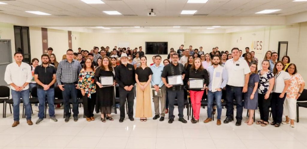 Reconoce UES colaboración de docentes en acreditación-min