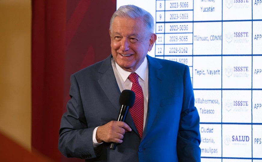 AMLO-Compra de hospitales privados para el ISSSTE...-min