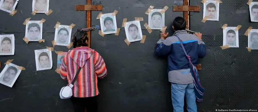 AYOTZINAPA MX...-min