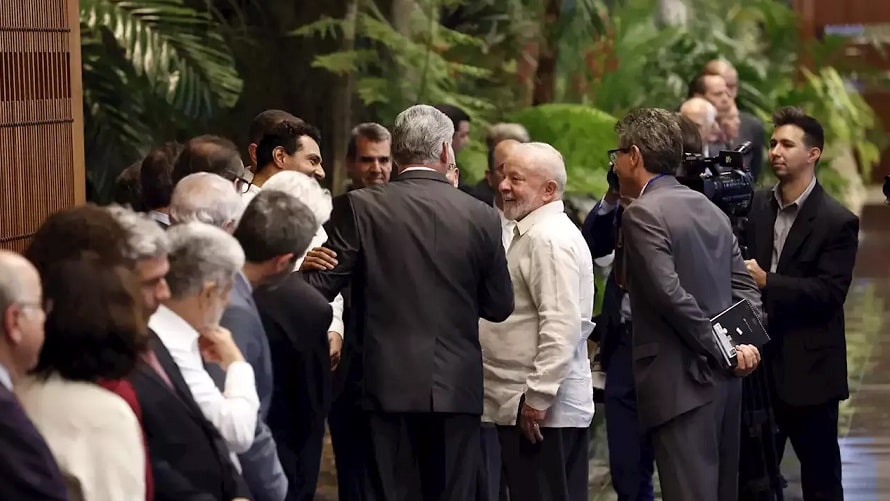 Cuba y Brasil colaboracin en creación de vacunas...-min