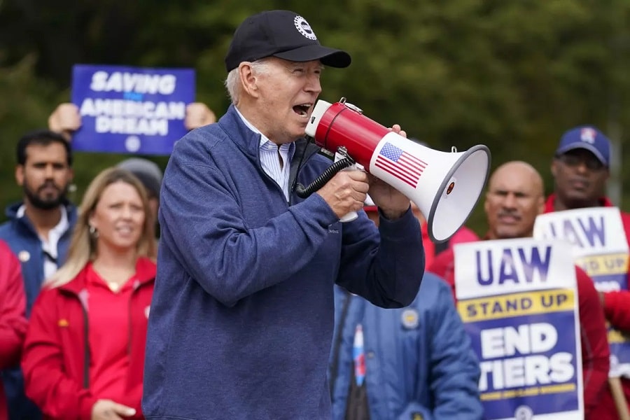 biden se une a protesta laboral...-min