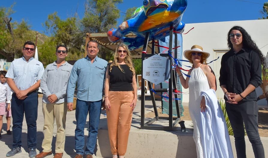 Develan esculturas en Bahía de Kino ...-min