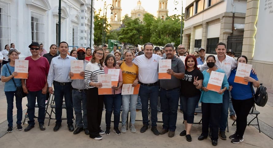 Entrega Astiazarán títulos de propiedad a 38 familias más-min