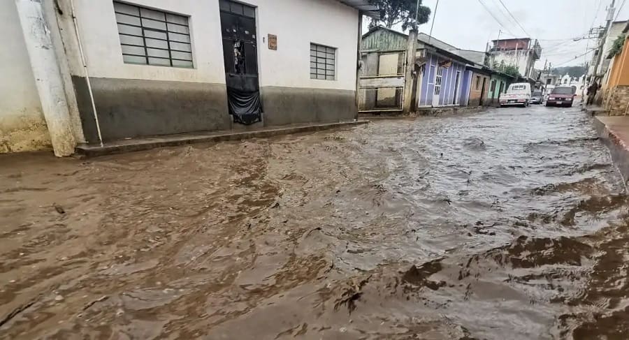 temporada de lluvias en guatemala....-min