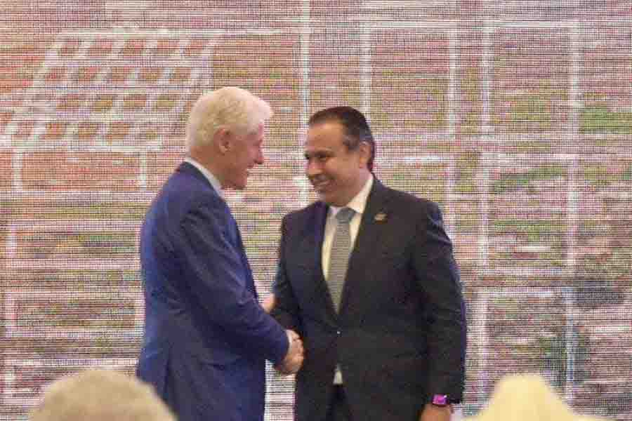 toño clinton
