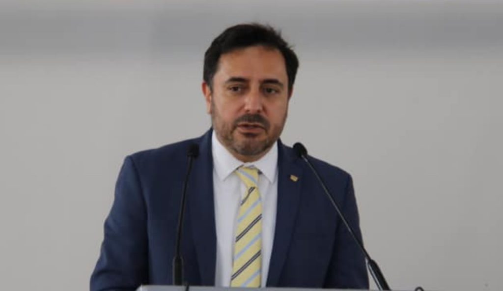 Arturo_Reyes_Sandoval_IPN_Poli-min