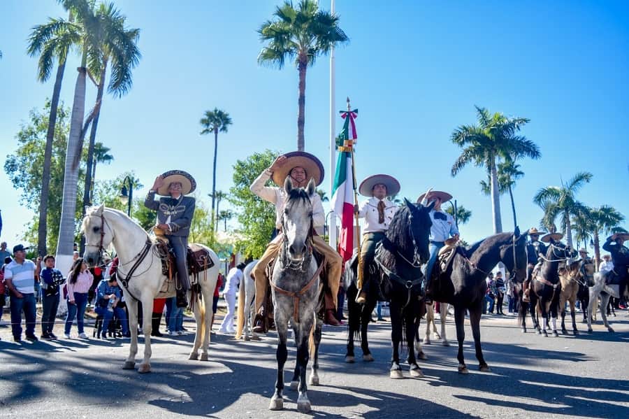 desfile de la revolución mexicana en Navojoa...-min