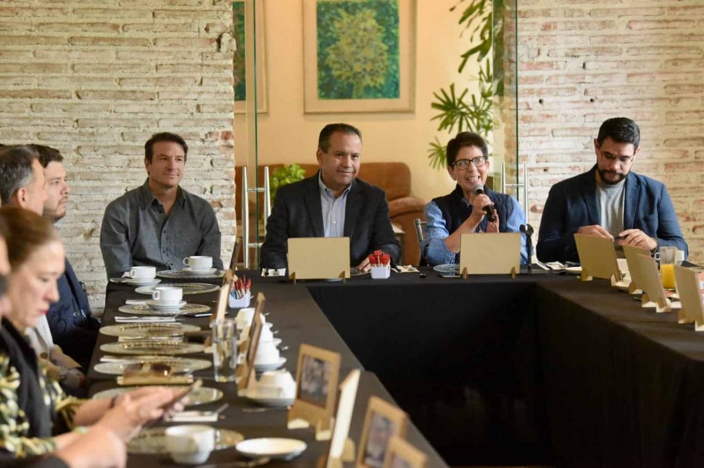se busca aplicar tecnología para mejorar servicios públicos-min