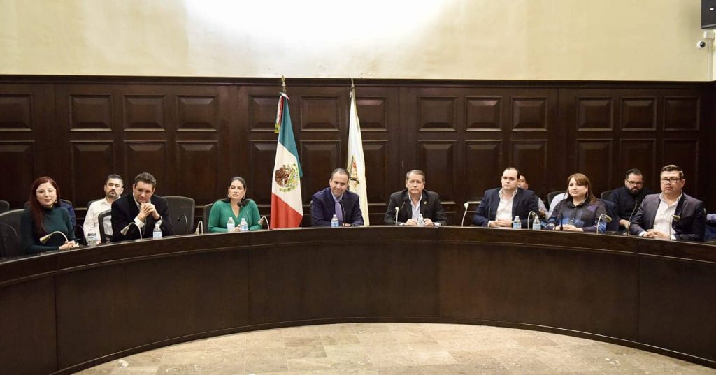 Cabildo da licencia a regidora Gpe Mendívil Corral-min