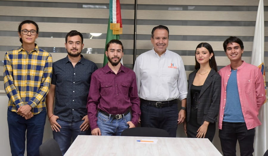 apoyo a estudiantes de Física y energías renovables...-min