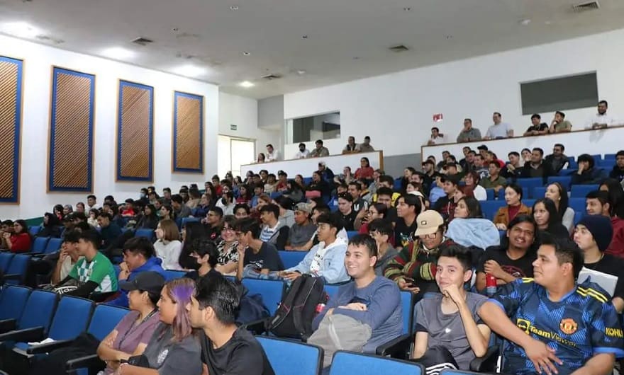 conferencia en uts....-min