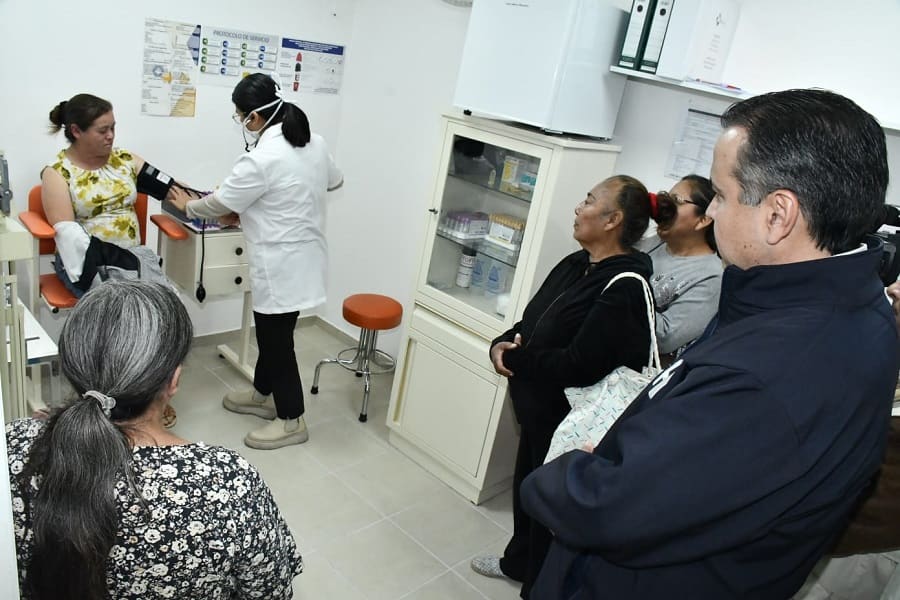 Inauguran clínica para policías y bomberos y sus hijos en Miguel Alemán...-min