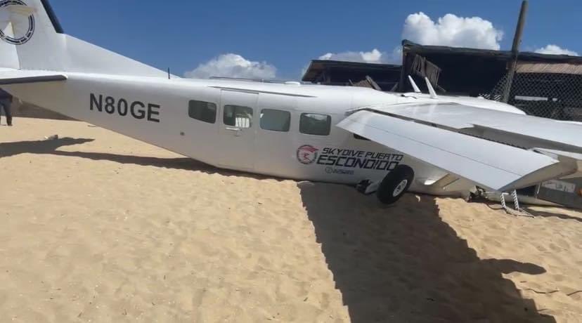 avioneta desplomada en puerto escondido-min