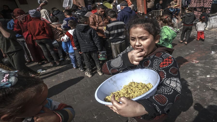 niños en Gaza sin comida-min