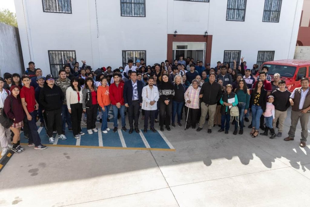 reunion en casa del estudiante sonorense-min