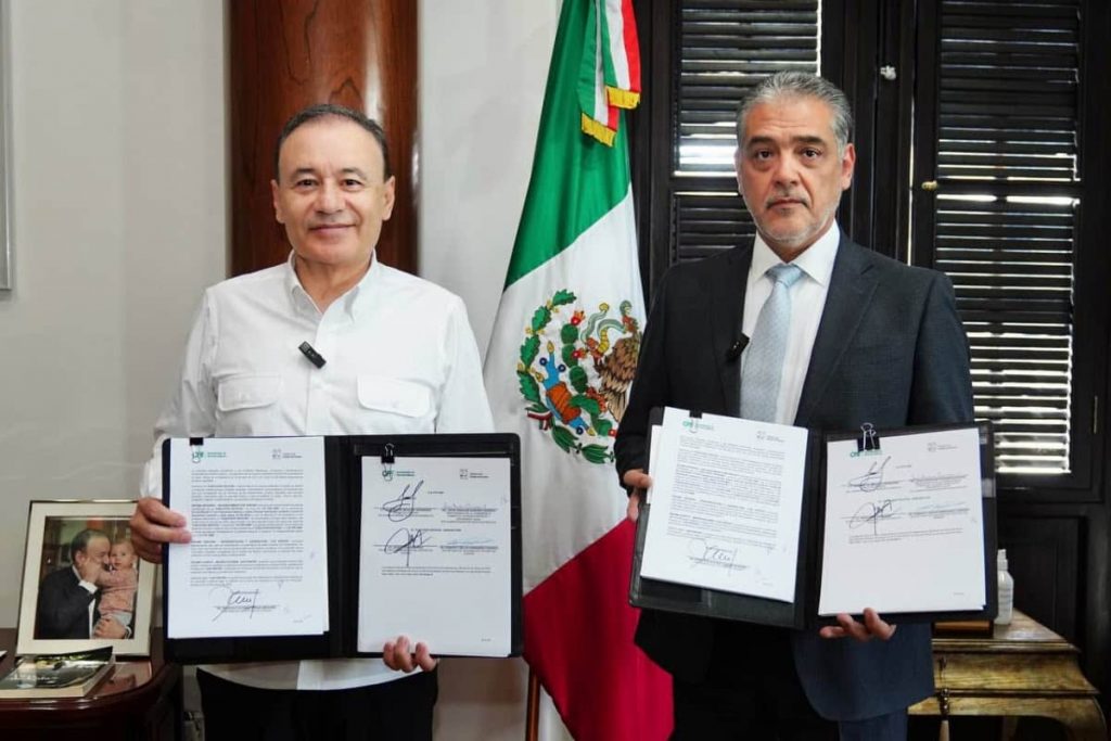 Goberndor firma convenio con CFE-min