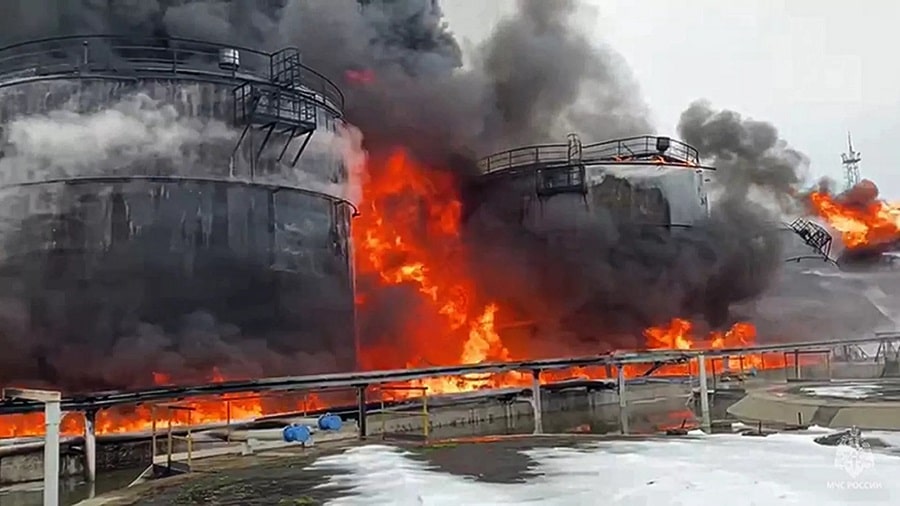 ataques ucranianos a refinerías de petróleo rusas-min