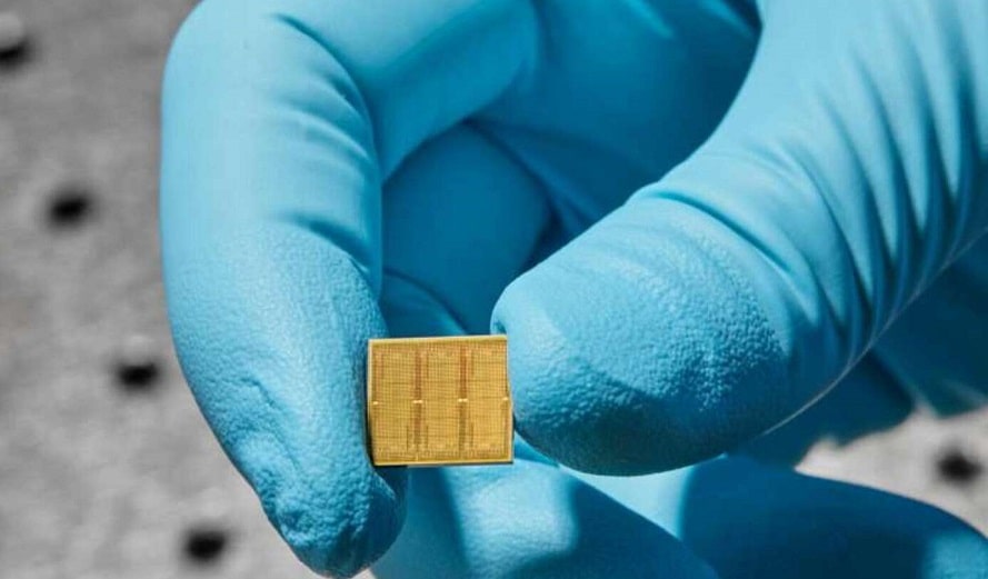 micro chips. meta-min