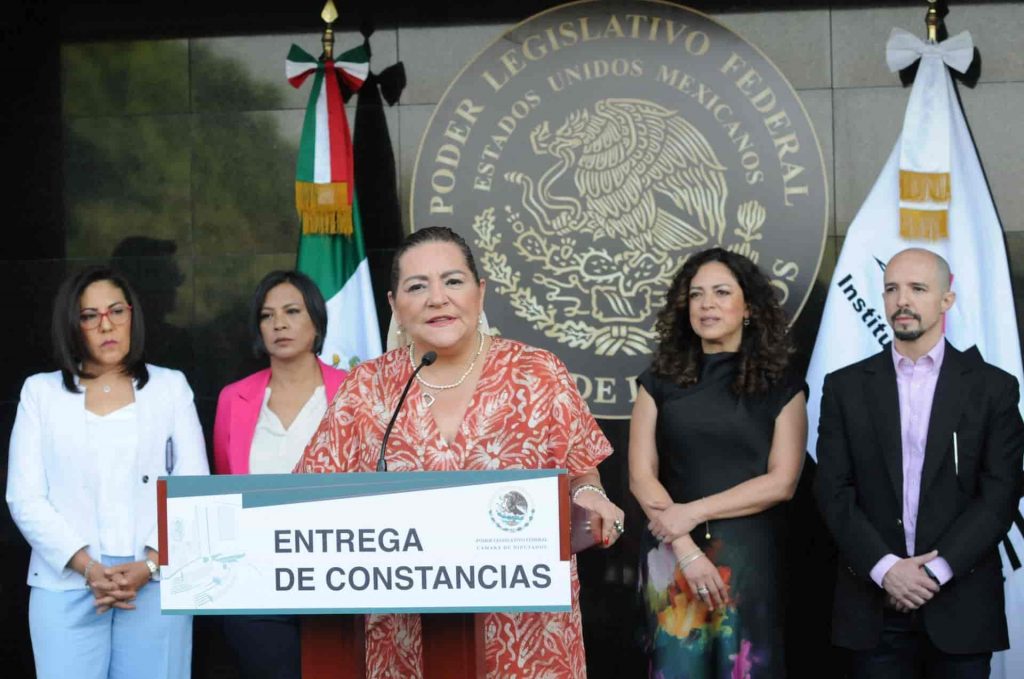 INE entrega-constancia-Diputados-Electos-min (1)