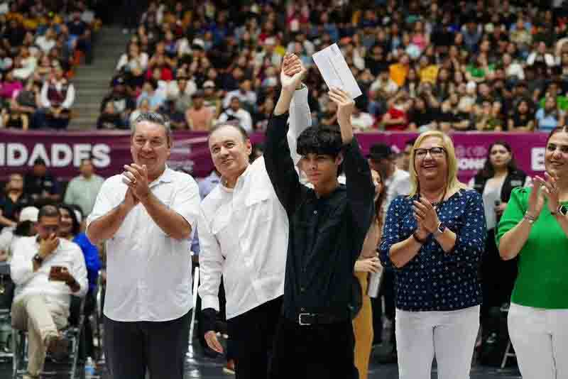 becas univ