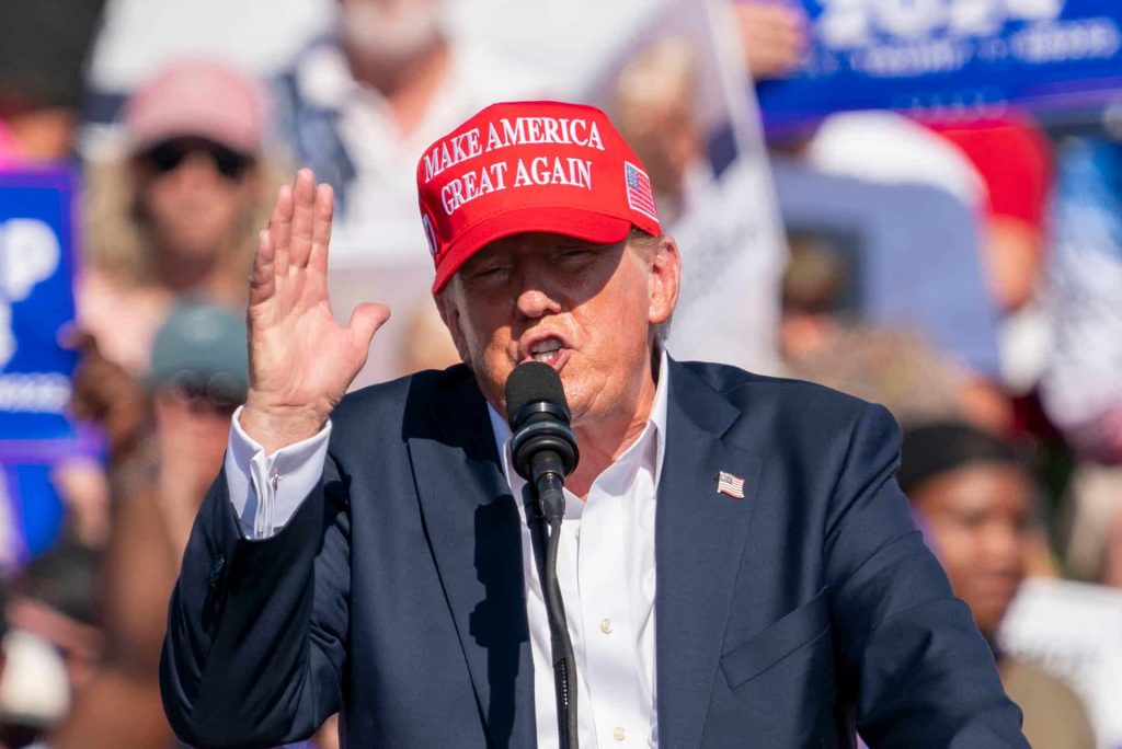 donald Trump-min