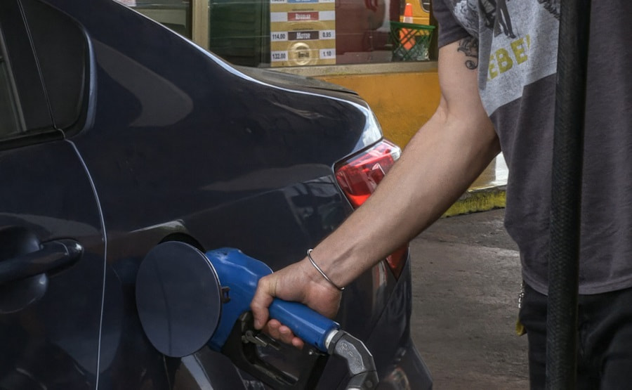 petroleo baja de precio por huracan beryl-min