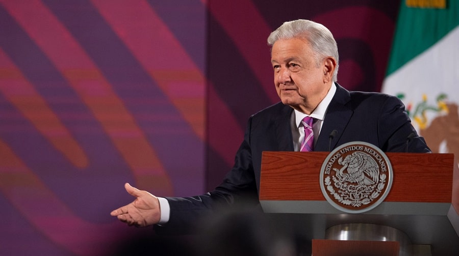 AMLO dice que tienen derecho a defender a su presidenta los del PJF-min
